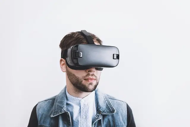 Key Innovations Transforming Future Phone Store Shopping
