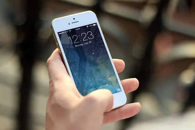 How Smart Technology Will Shape Future Phone Store Experiences