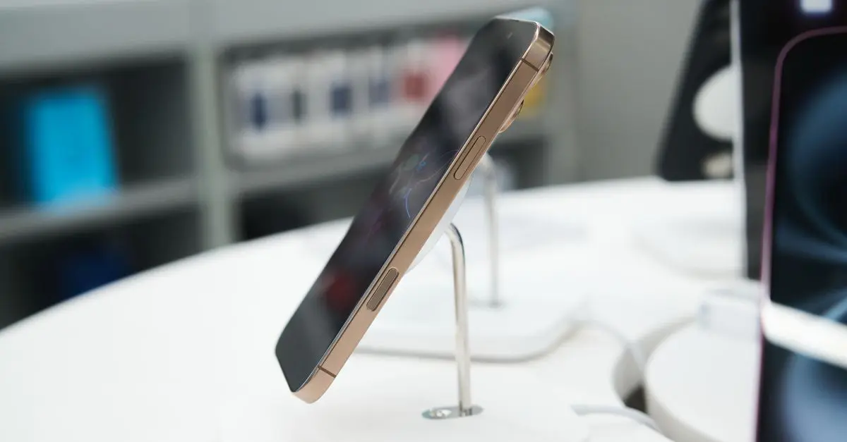 5 Essential Features to Look for in Future Phone Stores