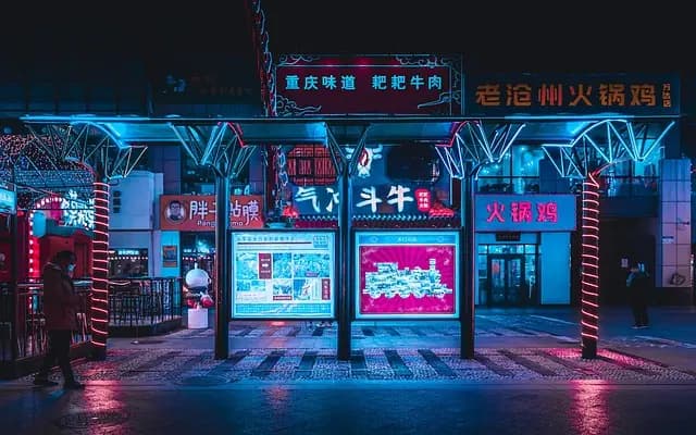 Exploring the Impact of 5G on Future Phone Store Experiences