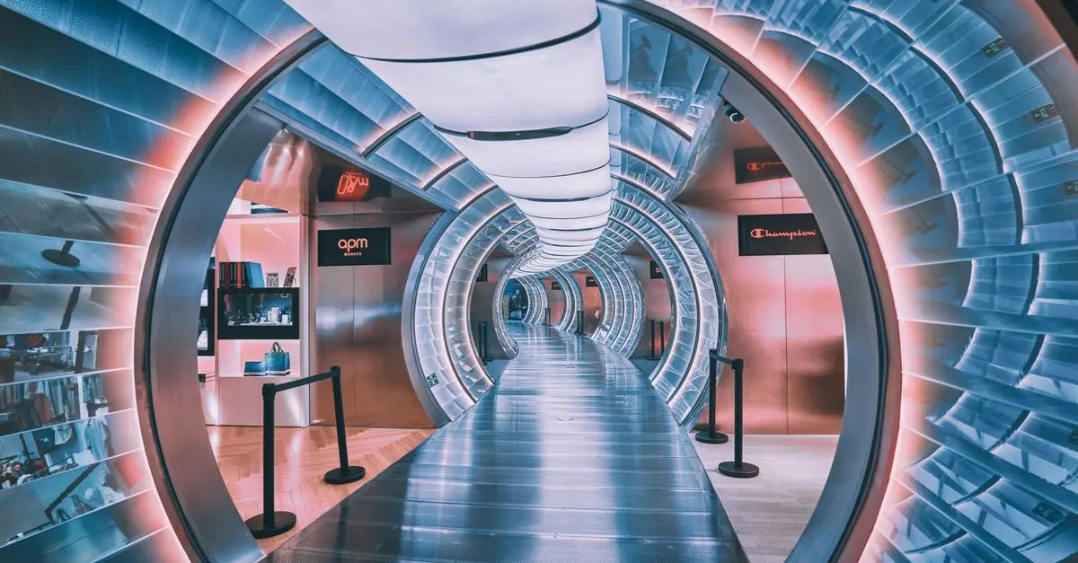 How Smart Technology Will Revolutionize Future Phone Stores