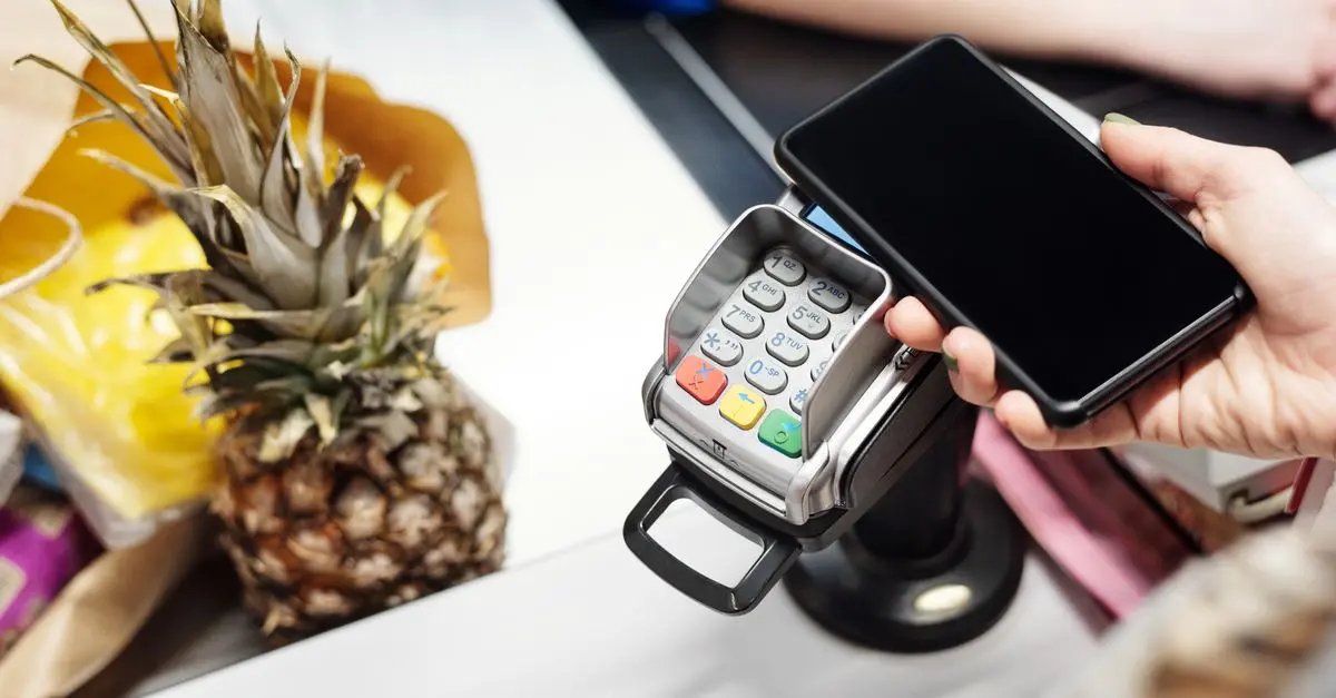 How Smart Payment Solutions Will Transform Future Phone Stores