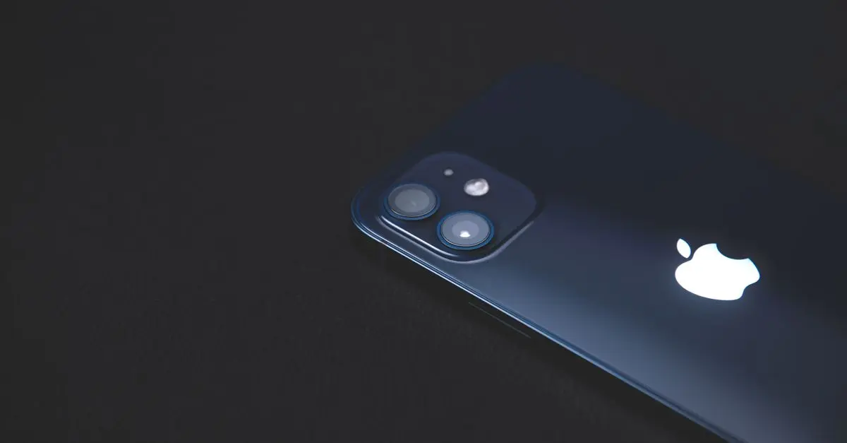 How Smart Mirrors Will Enhance Future Phone Store Experiences