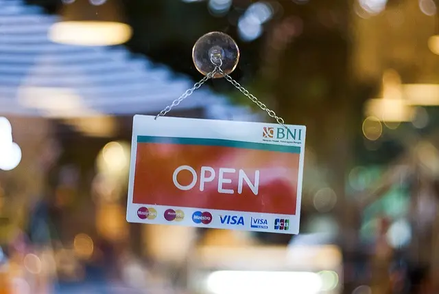 The Impact of Subscription Models on Future Phone Stores