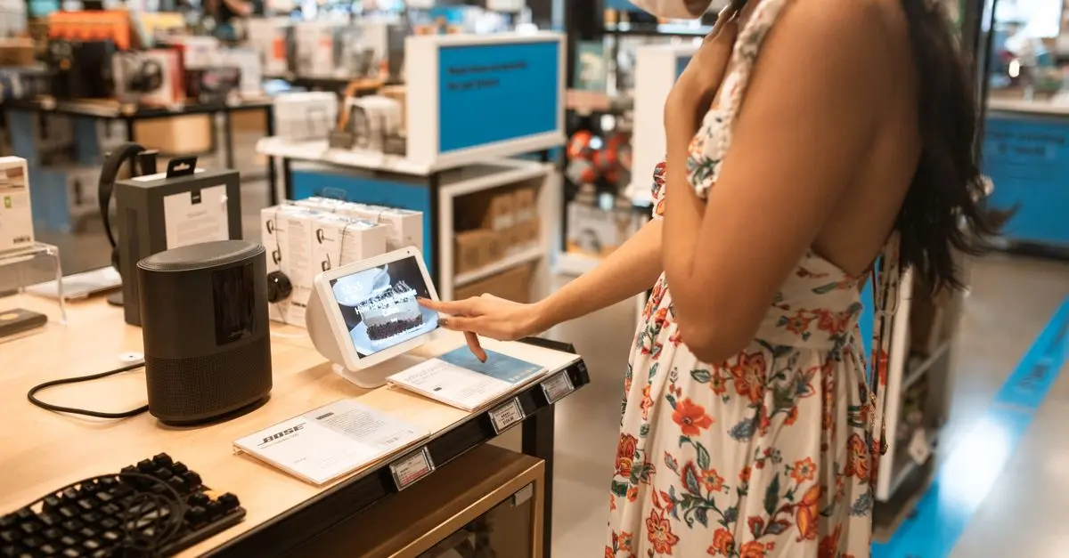Comparing OLED vs LCD Screens: Which is Better?