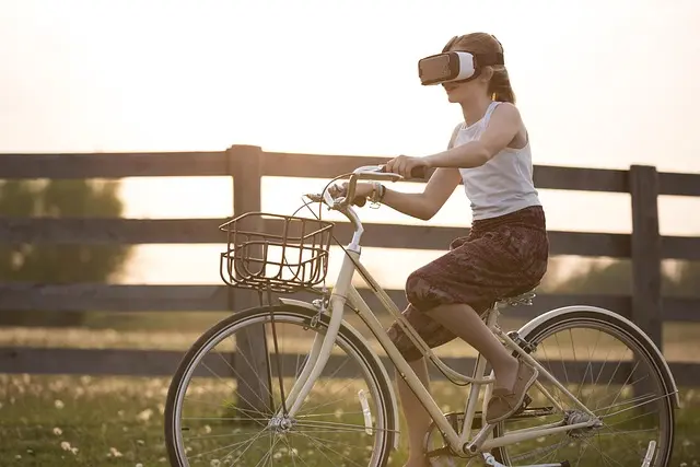 Top 5 Technologies Revolutionizing Future Phone Stores