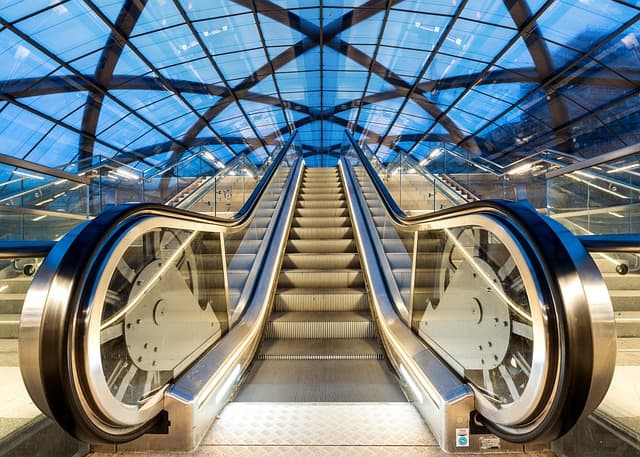 How Future Phone Stores Will Integrate Digital and Physical Experiences